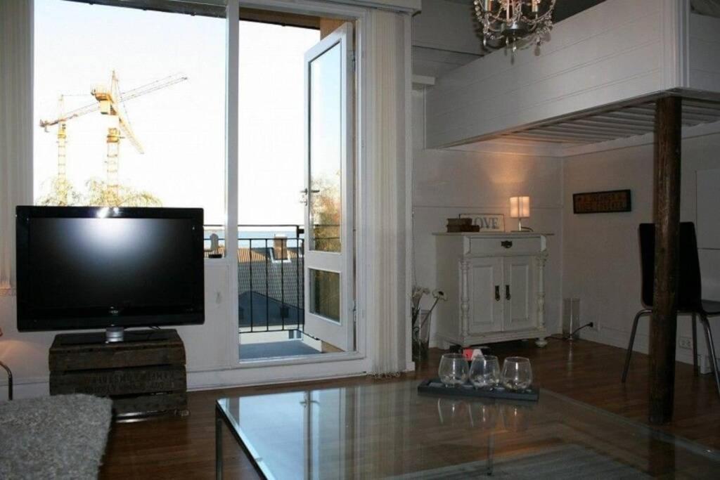 Kongensgate, Koselig Liten Leilighet, 5 Min Unna Sentrum Kristiansand Exterior foto